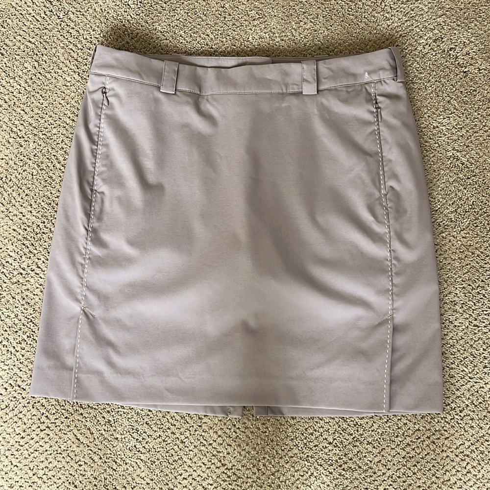 Ladies NikeGolf Tour Performance, Dri-Fit skort New without tags, size 12